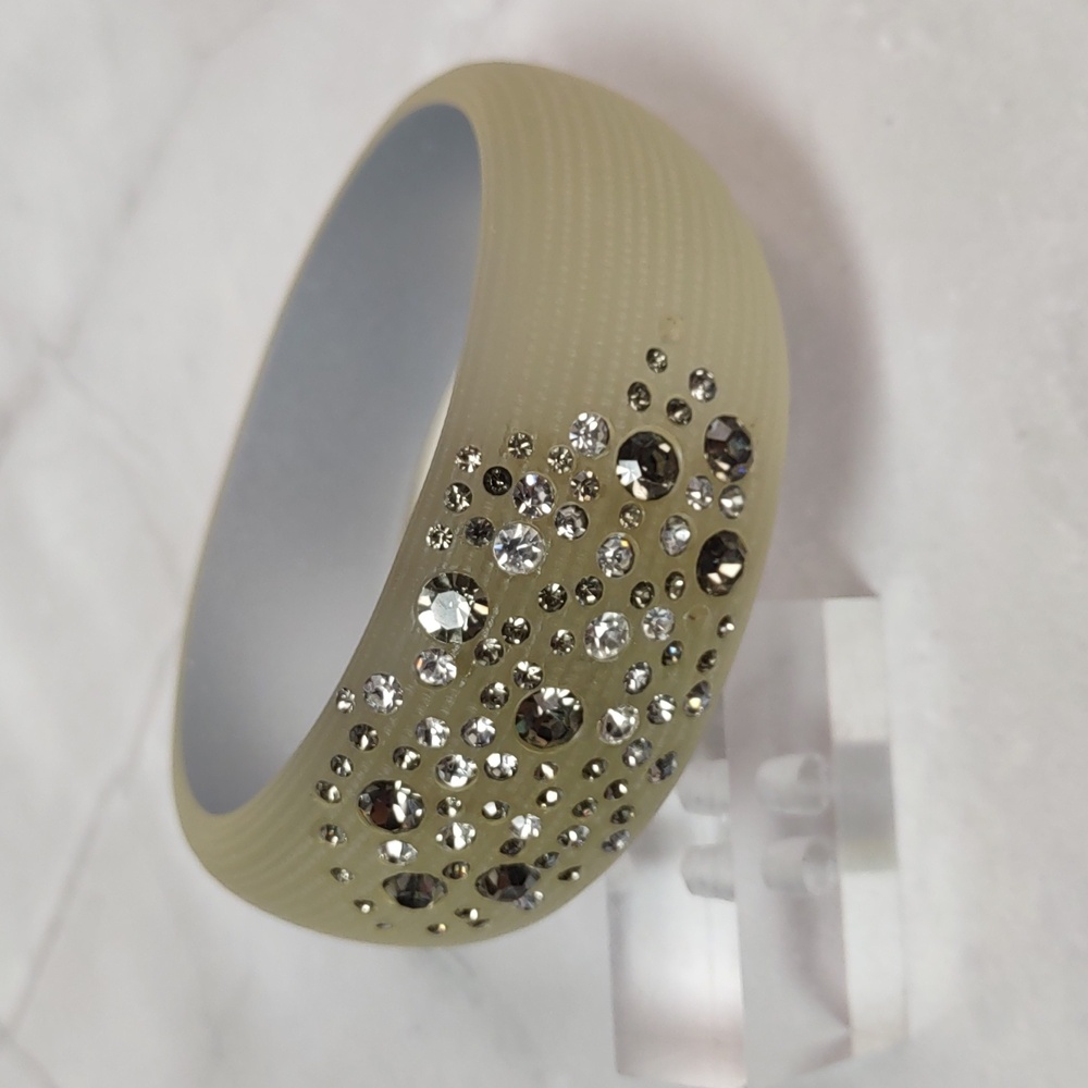 Lucite Bangle Bracelets - image 5